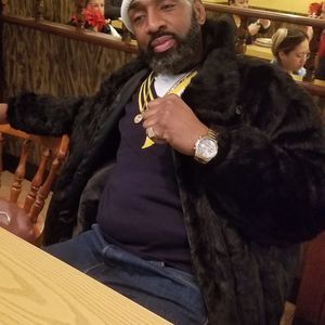 Meet your Posher, Gregory